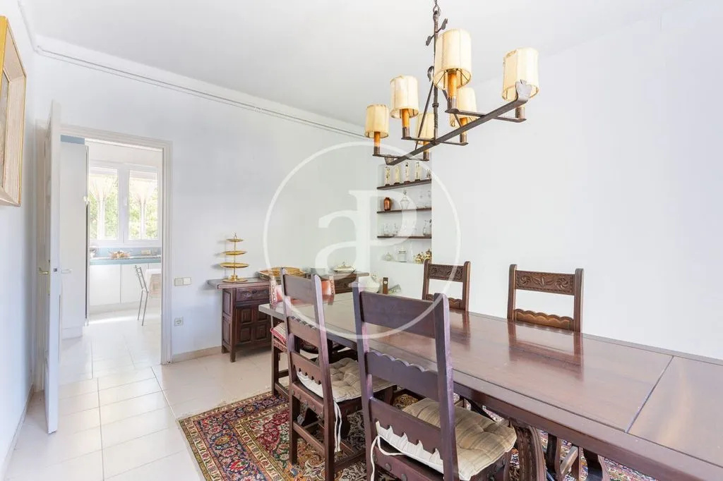 Söögituba - Luxury Villa with Pool in Matadepera