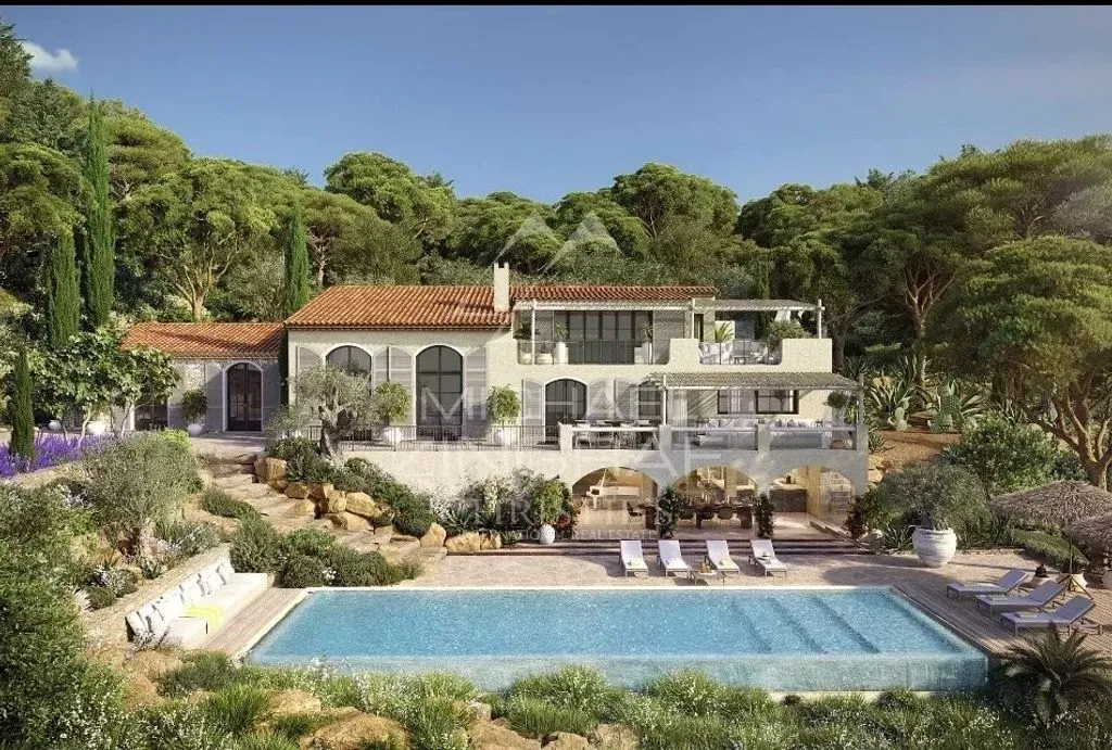 Vue aérienne - Villa Luxueuse avec Vue Mer à Ramatuelle