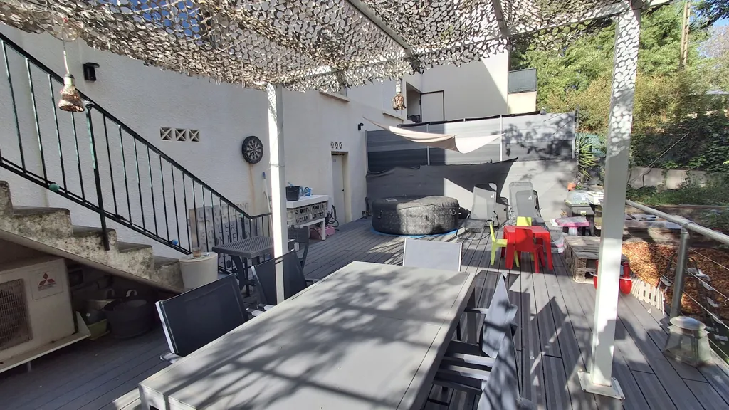Terrass - Apartment with Large Terrace in Pennes-Mirabeau