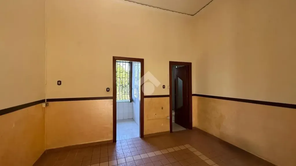 Esik - Three-Bedroom Flat with Terrace in Melito di Napoli