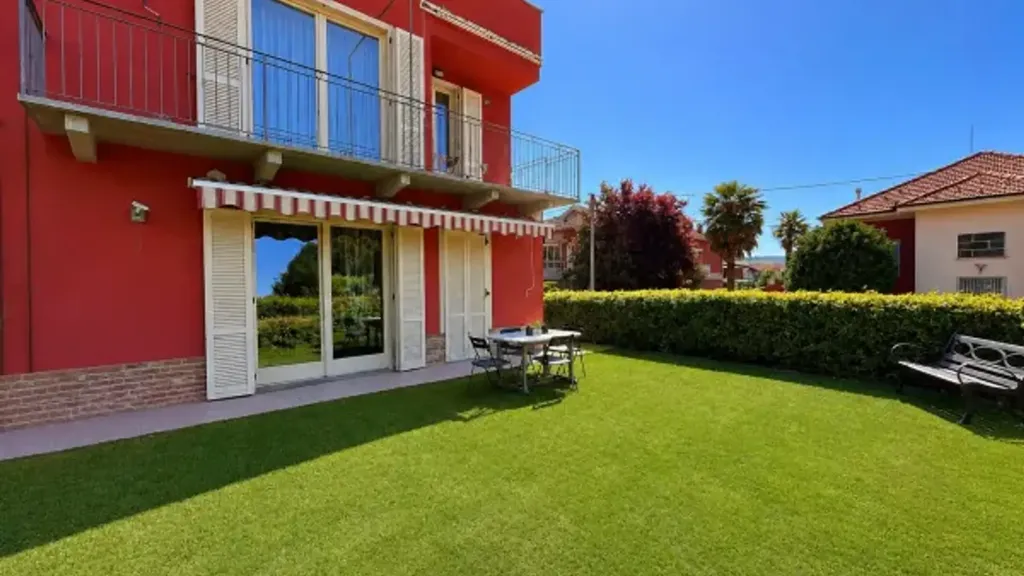 Aed - Modern Apartment with Private Garden in Vezza d'Alba