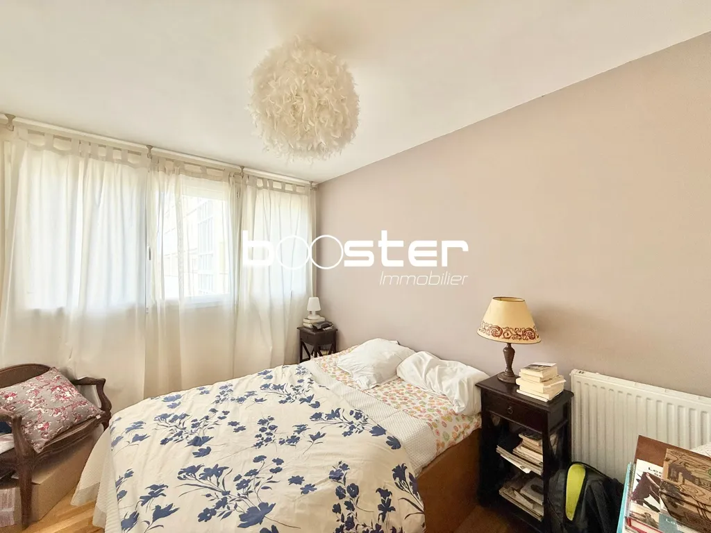 Chambres - Appartement Traversant avec Balcons au Cœur de Patte d'Oie