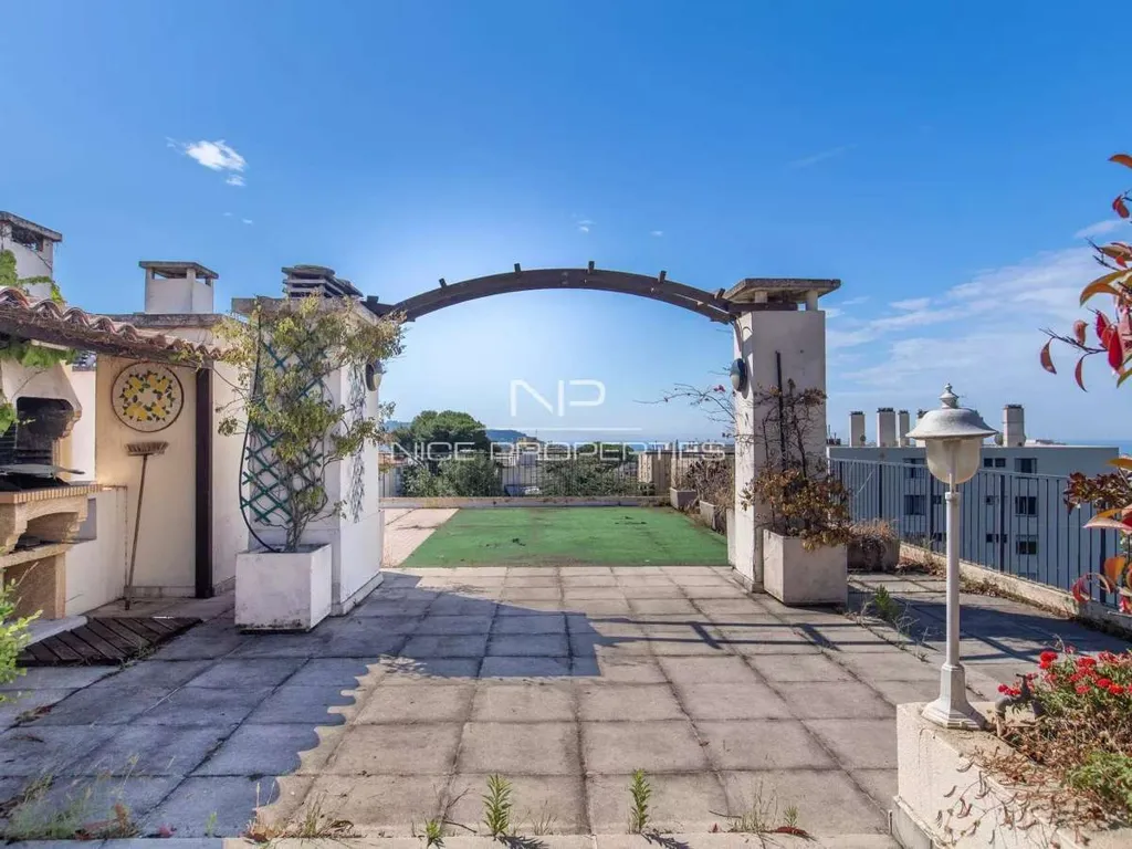 Terrass - Penthouse with 380m² Terrace in Nice Cimiez
