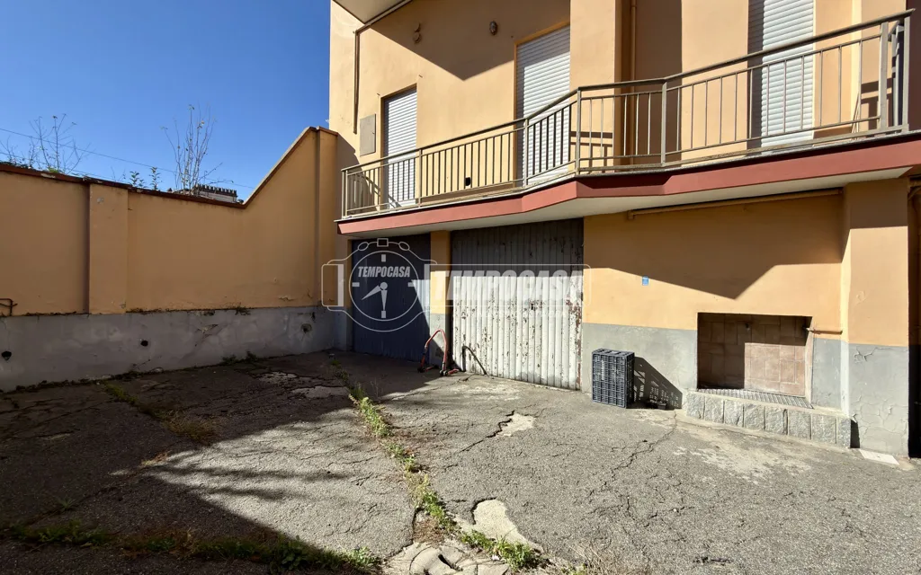 Giardino - Rusticated Apartment with Balcony in Rivoli