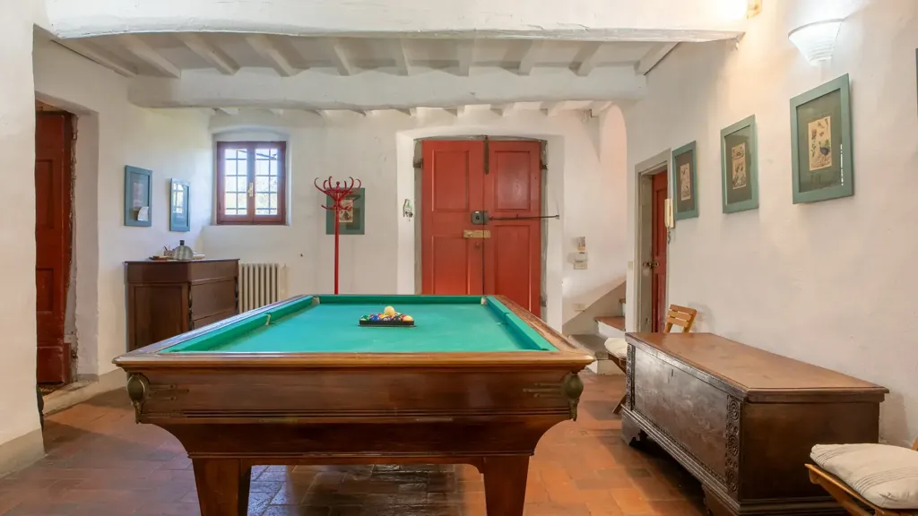 Pièces - Villa with Pool and Tuscan Hills View in Rignano Sull'Arno