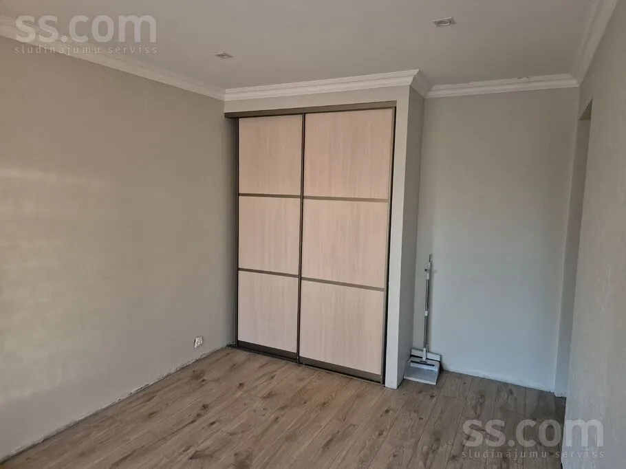 Pièces - 3-Bedroom Flat with Balcony in Jaunmārupe