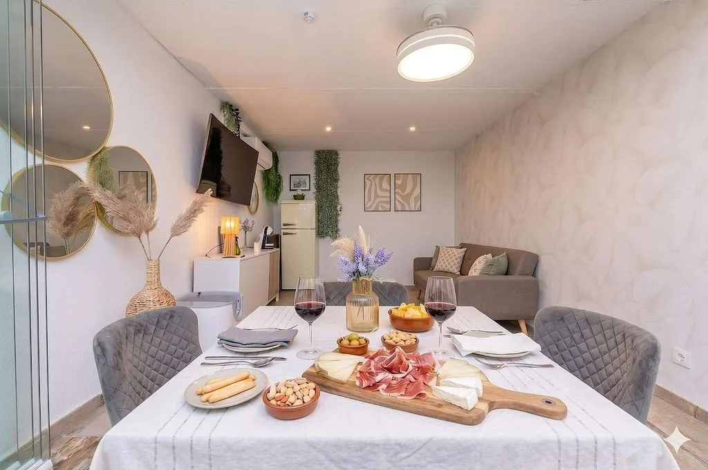 Söögituba - Duplex with Pool and Terraces in Valencia