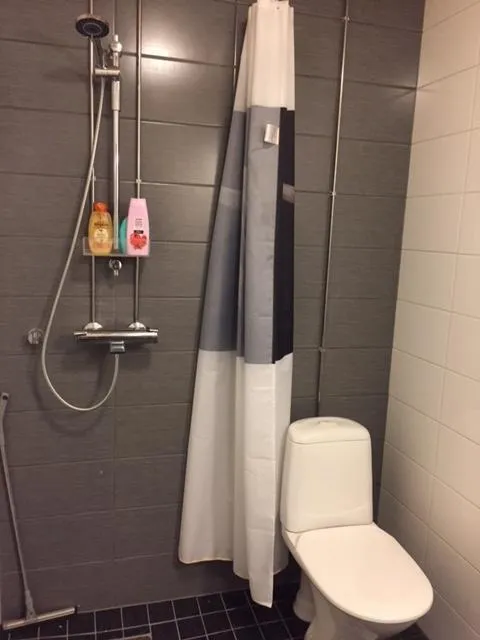 Salles de bain - Modern Flat with Sauna in Kangasala