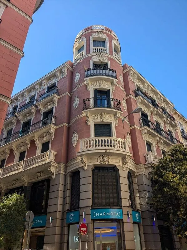 Välivaade - 1-Bedroom Apartment with Balcony in Chueca