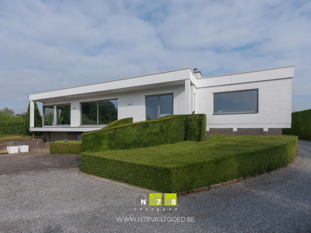 Extérieur - Villa Moderne avec Appartement et Garage à Dilsen