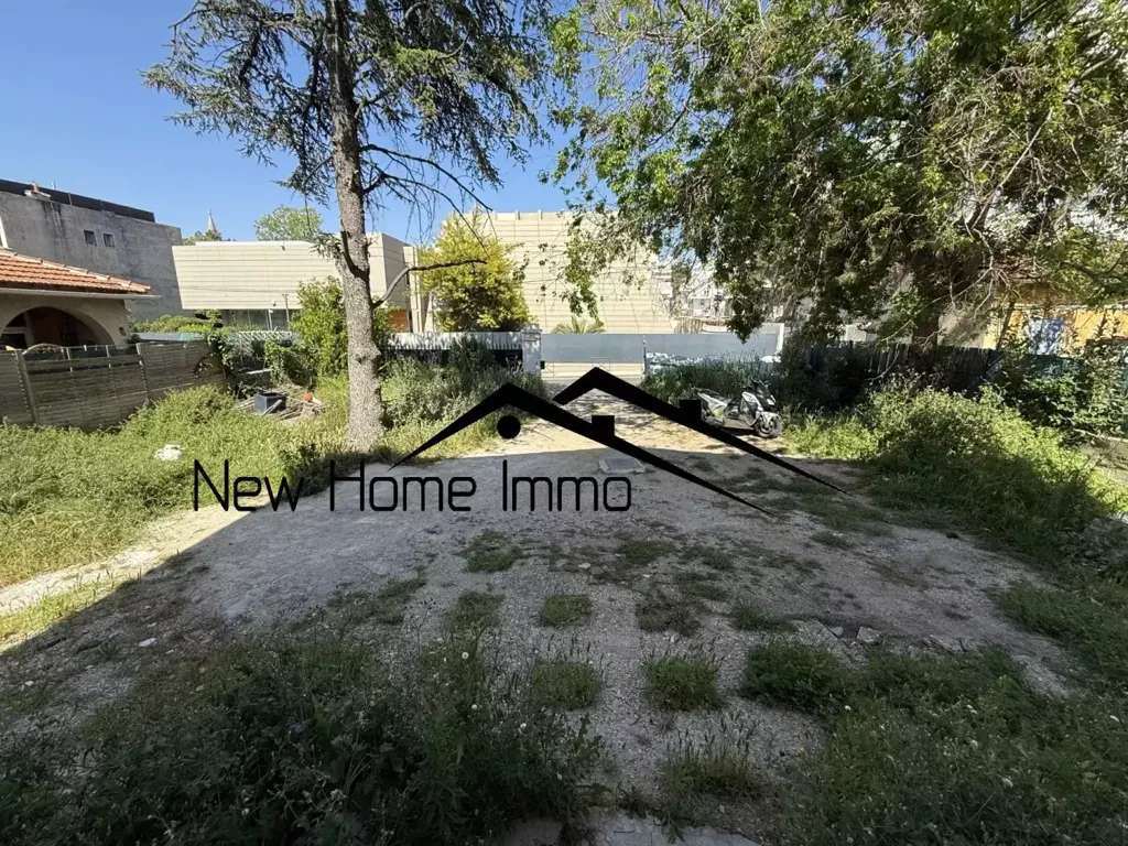 Aed - Luxury Villa with Pool Potential in Marseille