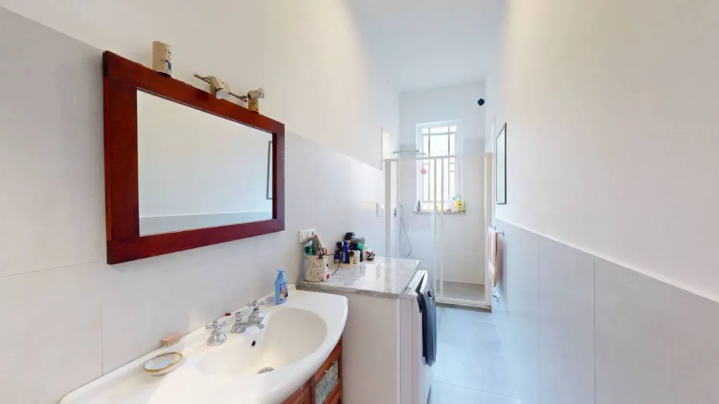 Salles de bain - Trilocale with Balcony in Turin