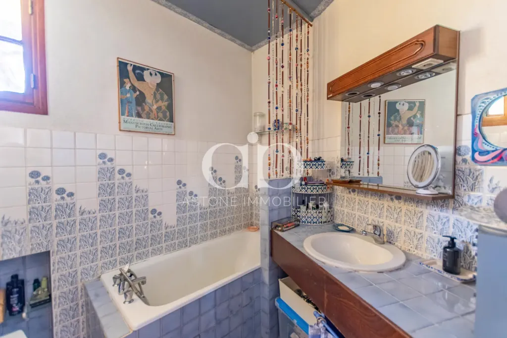 Bagni - Character House with Courtyard in Cassis Centre