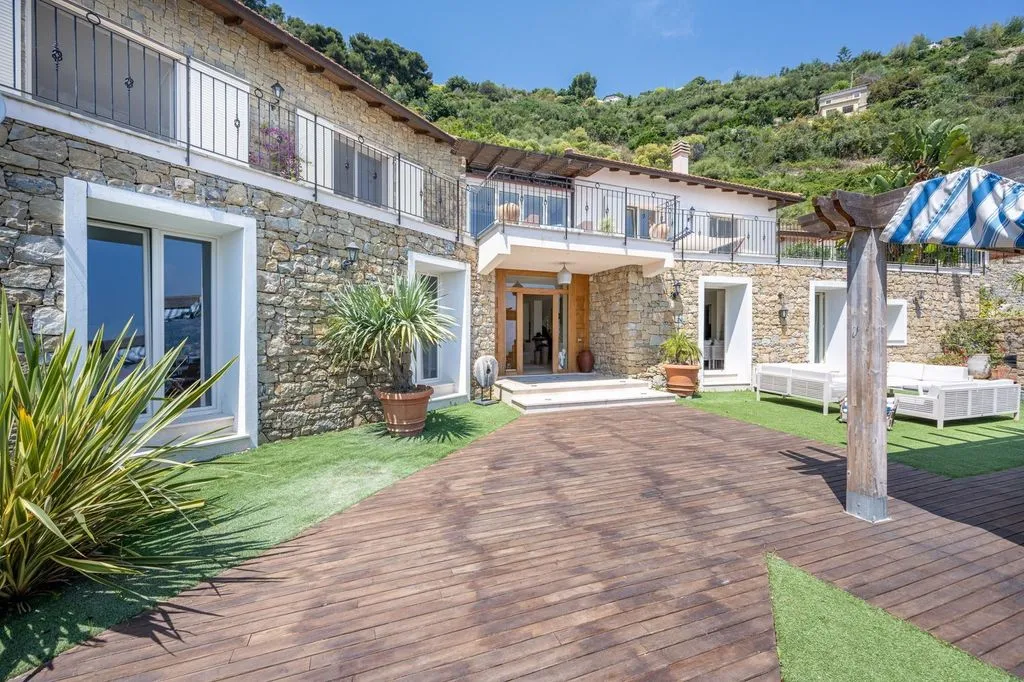Terrass - Luxury Villa with Sea View in Bordighera