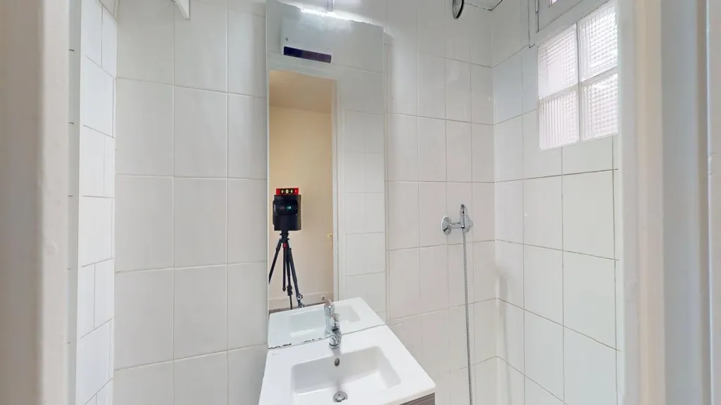 Salles de bain - Appartement 1 Pièce dans le 17ème à Paris