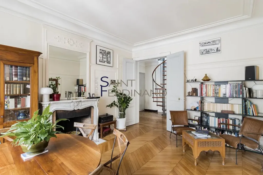 Elutuba - Luxury Duplex Flat with City View in Monceau