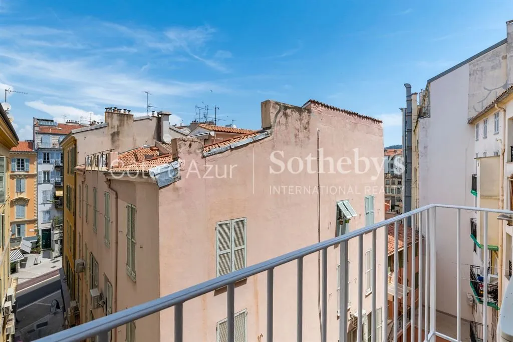 Rõdu - Luxury Apartment with Balcony in Nice Golden Square