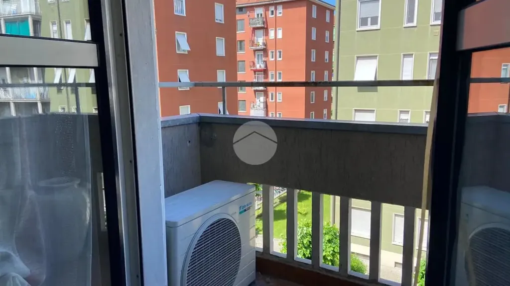 Balcon - 2-Bedroom Flat with Balcony in Milan