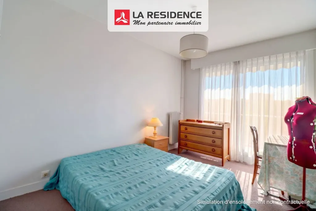 Bedrooms - 4-Piece Flat with Balcony in Poissy