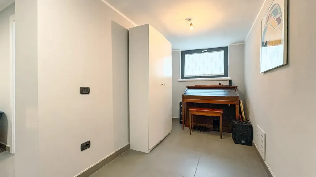 Kabinet - Rustic Villa with Lake View in Pettenasco