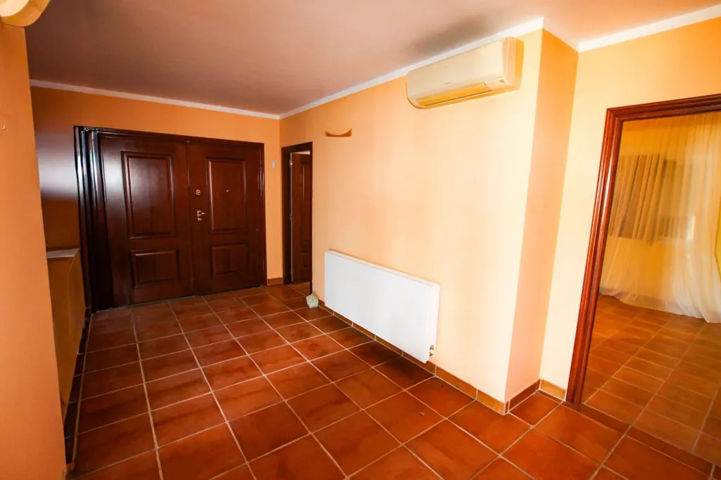 Esik - Villa with Sea View and Pool in Altea