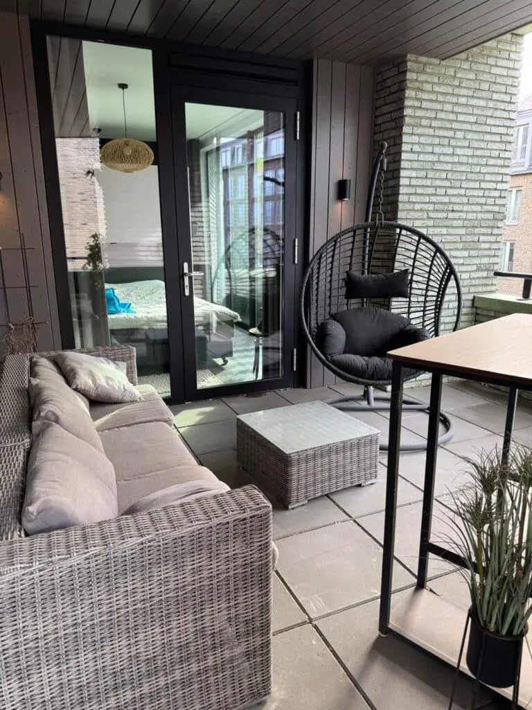 Rõdu - Modern Apartment with Patio in Maastricht