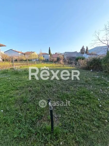 Aed - Independent House with Garden in Raiano
