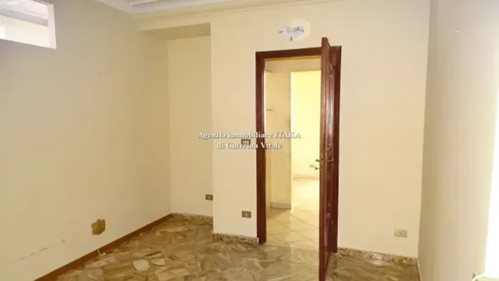 Recibidor - 3-Bedroom Apartment with Balcony in Villabate
