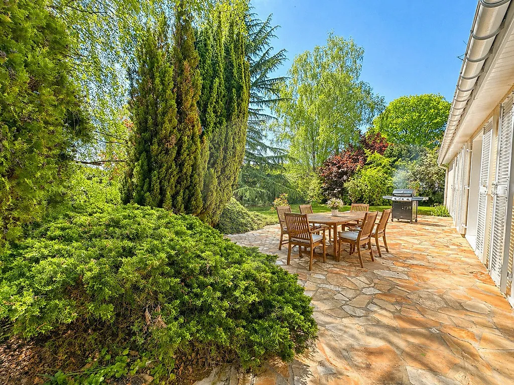 Terrasse - Maison avec Piscine et Tennis à Saint-Witz