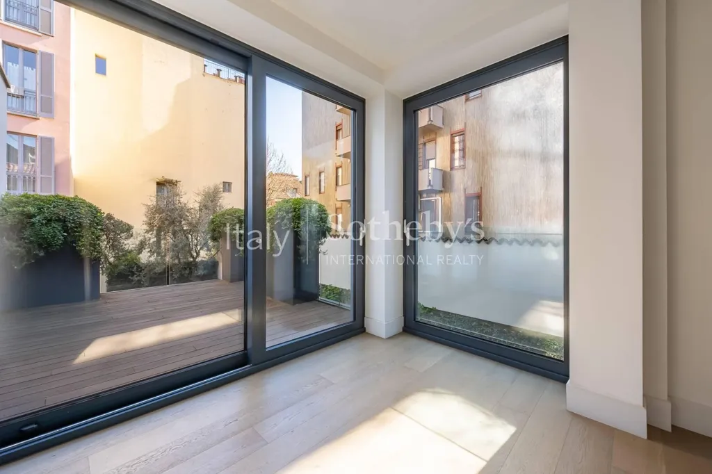 Terrass - Multi-level Residence with Garden in Brera