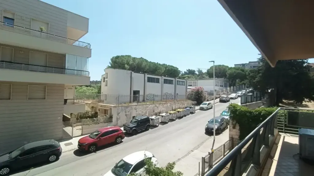 Exterior - 6-room apartment in IT
