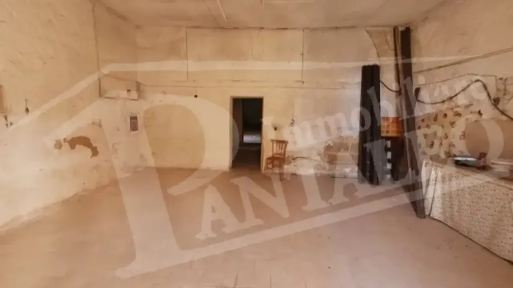 Rooms - Traditional Rustico for Renovation in Marsala