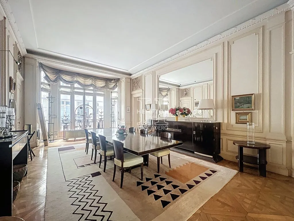 Salle à manger - Appartement Luxueux de 10 Pièces à La Muette, Paris