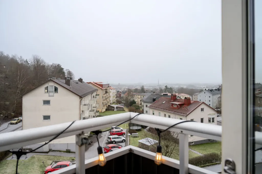 Balcon - Renovated Penthouse with Balcony in Norrmalm