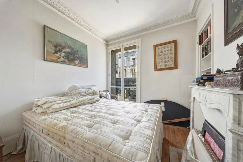 Bedrooms - Luxury Apartment in Haussmannian Building, Paris