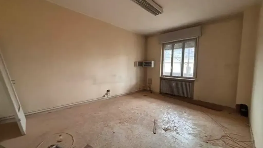 Pièces - 3-Bedroom Apartment with Balcony in Vigevano