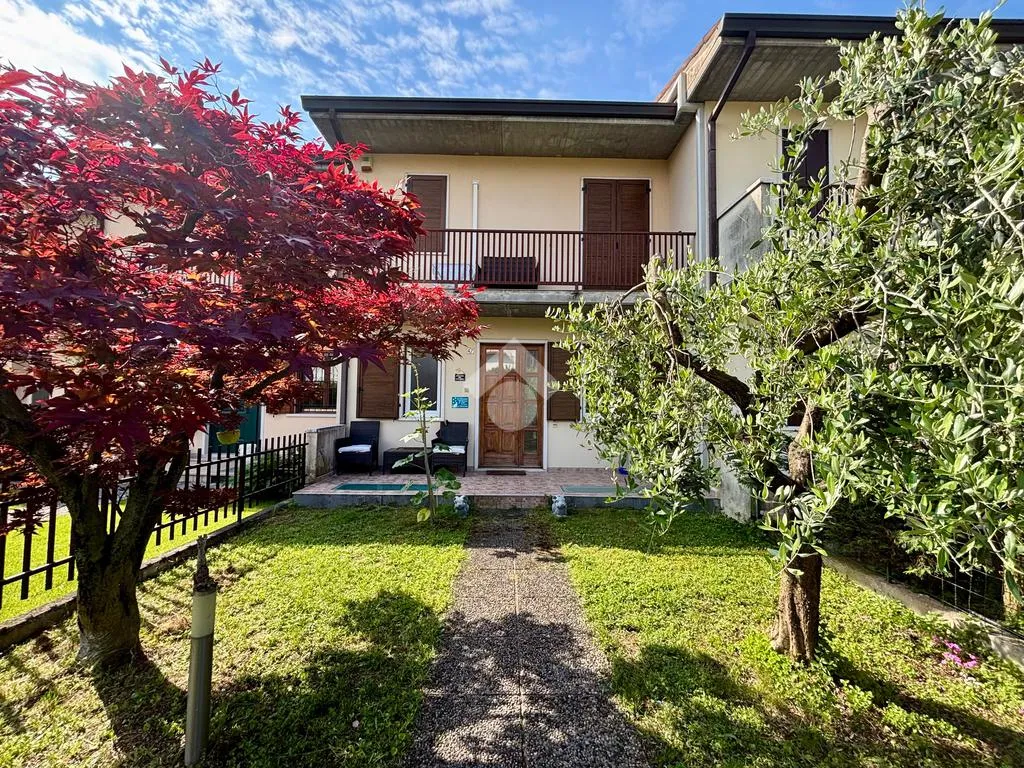Aed - Terraced Villa with Private Garden in Sona