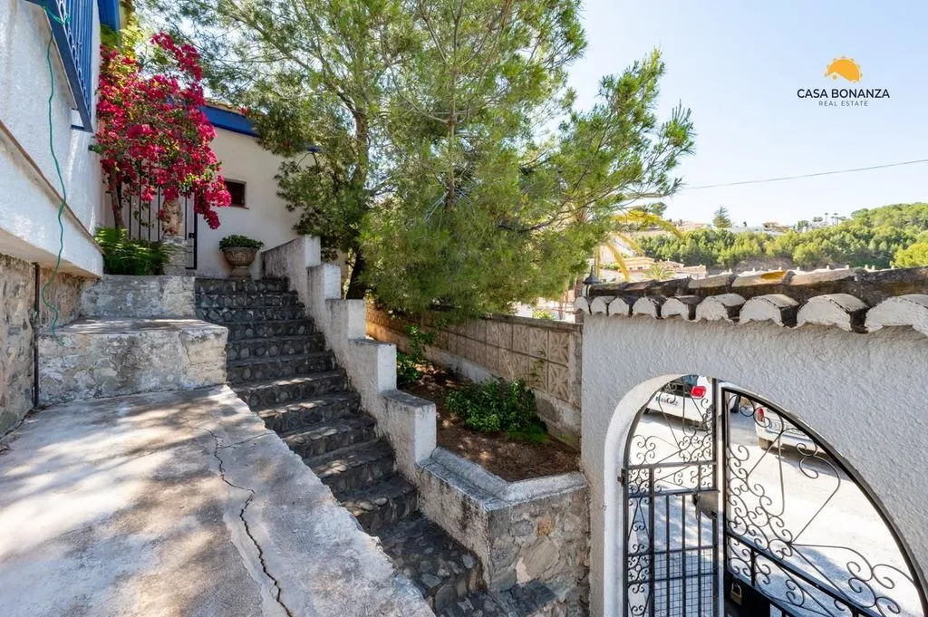 Toad - Luxury Villa with Pool in Almuñécar