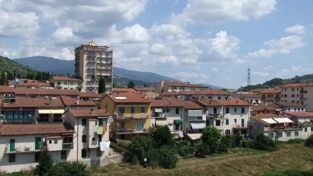Luxury Apartment with River View in Pontassieve