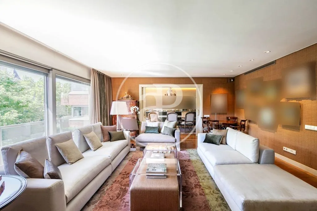 Séjour - Luxury Apartment with 24/7 Concierge in Tres Torres