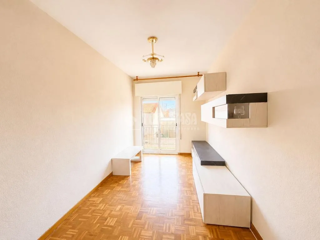 Living Room - Apartment with Terrace in Usera, Madrid