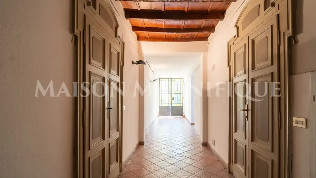 Hallway - Prestigious Apartment with Corso Giovecca View in Ferrara
