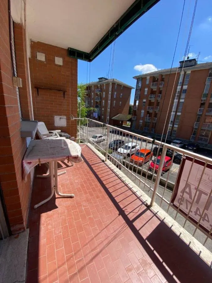 Balcone - Spacious Apartment with Balcony in Orbassano