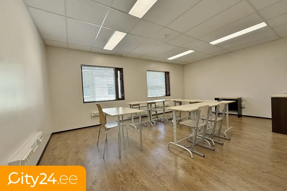 Kabinet - Office with Kitchenette in Central Courtyard