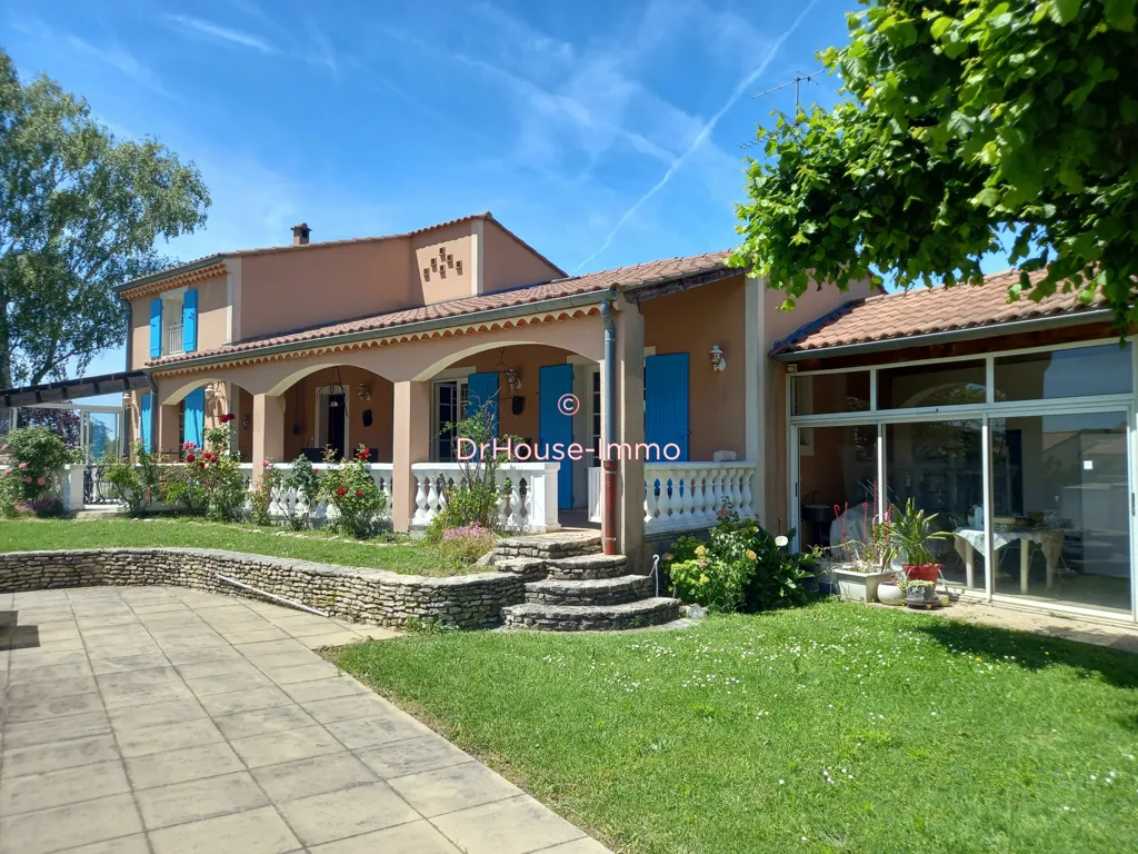 Välivaade - Provençal Villa with Pool in Charols
