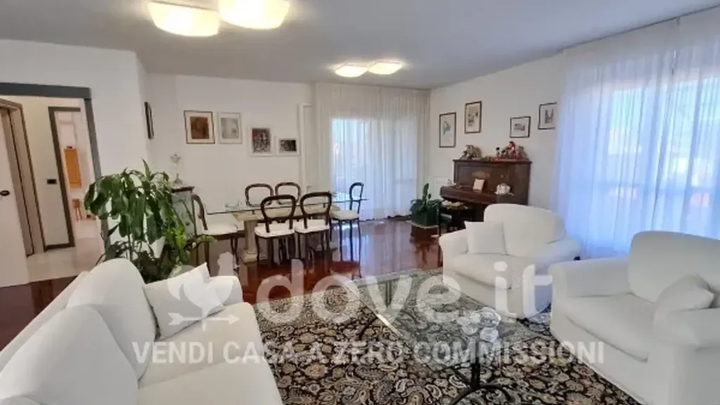 Elutuba - Spacious Apartment with Panoramic View in Pesaro