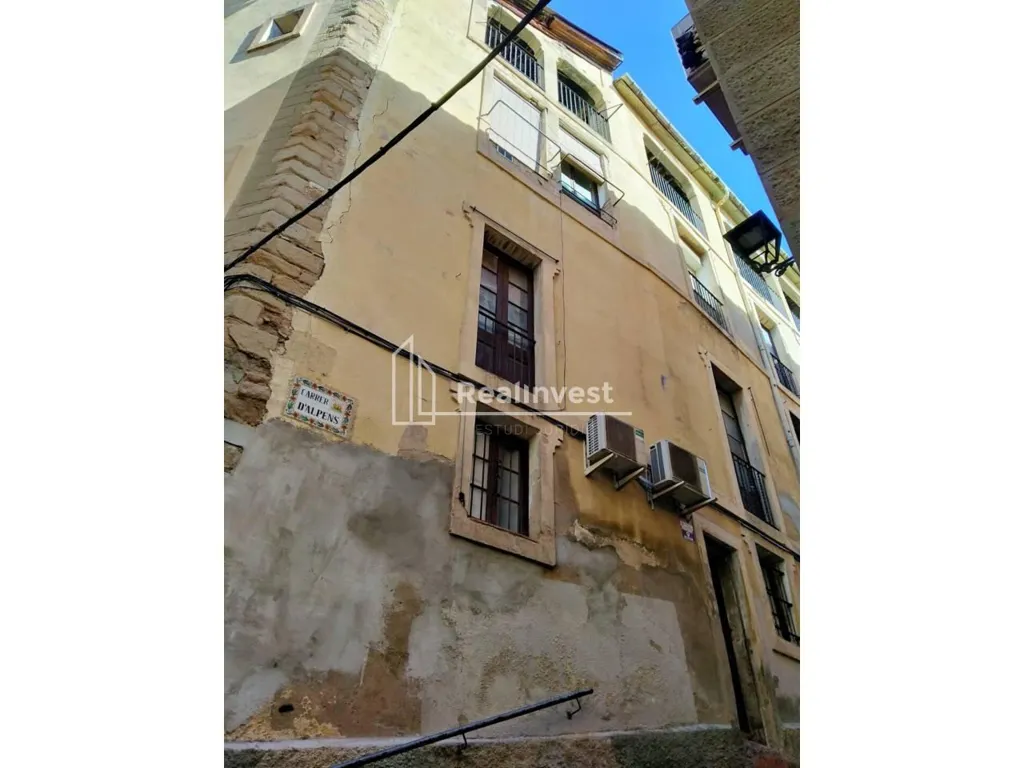 Välivaade - Commercial Building with Renovation Potential in Berga