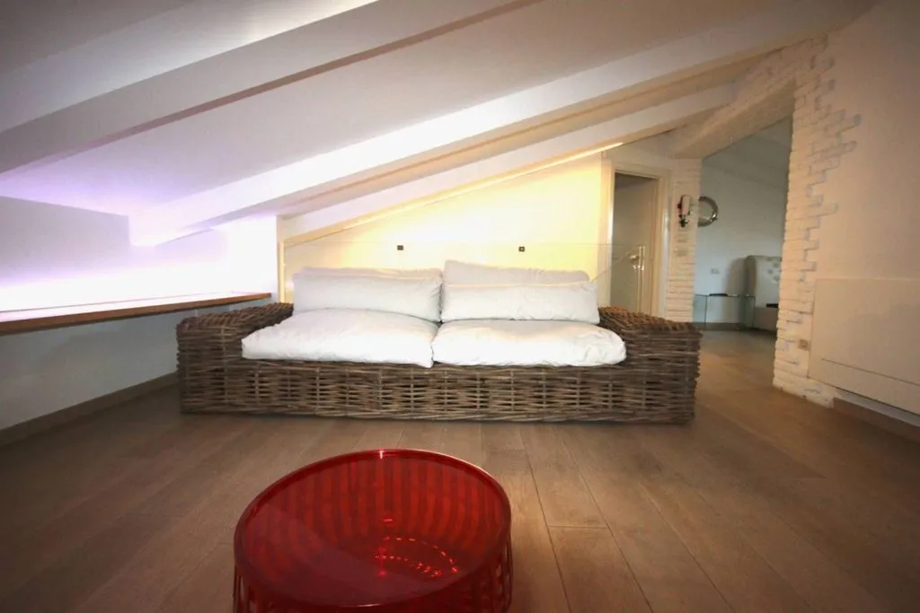 Toad - Luxury Flat near Piazza Savonarola, Florence
