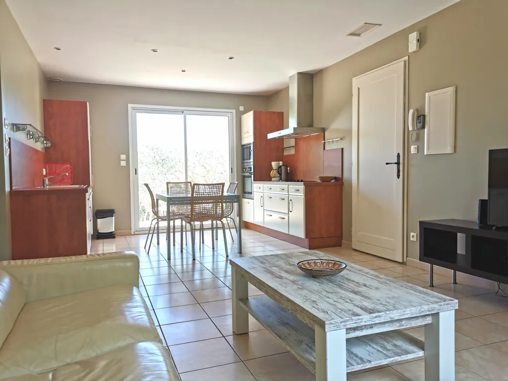 Séjour - Propriété avec 4 Gîtes et Piscine à Béziers