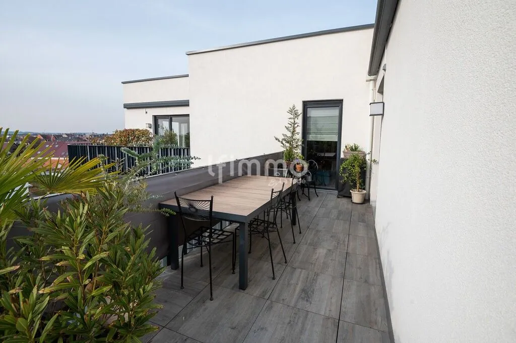 Terrace - Attic Apartment with Large Terrace in Schiltigheim
